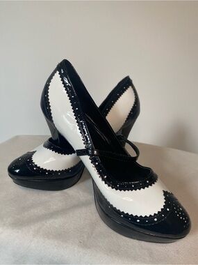 Black and White Patent Mary Jane Heels